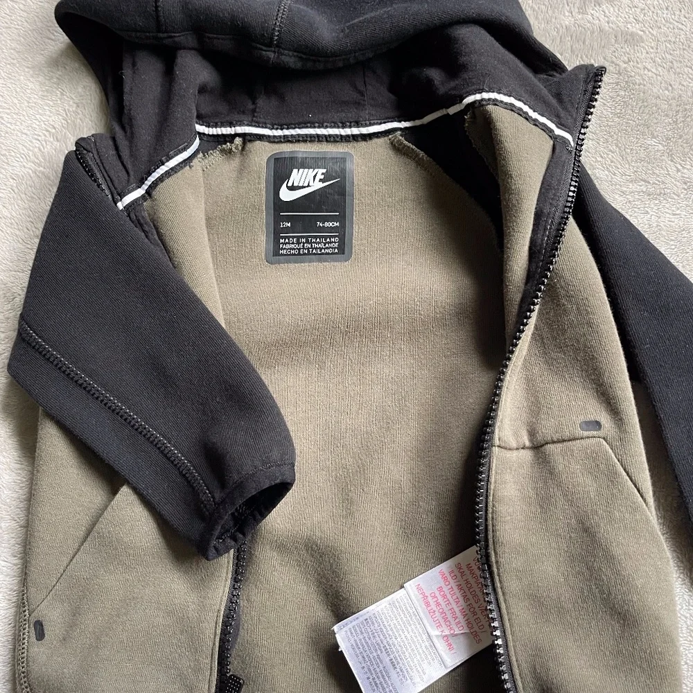 Nike Zip Up Kids Size 12 Months